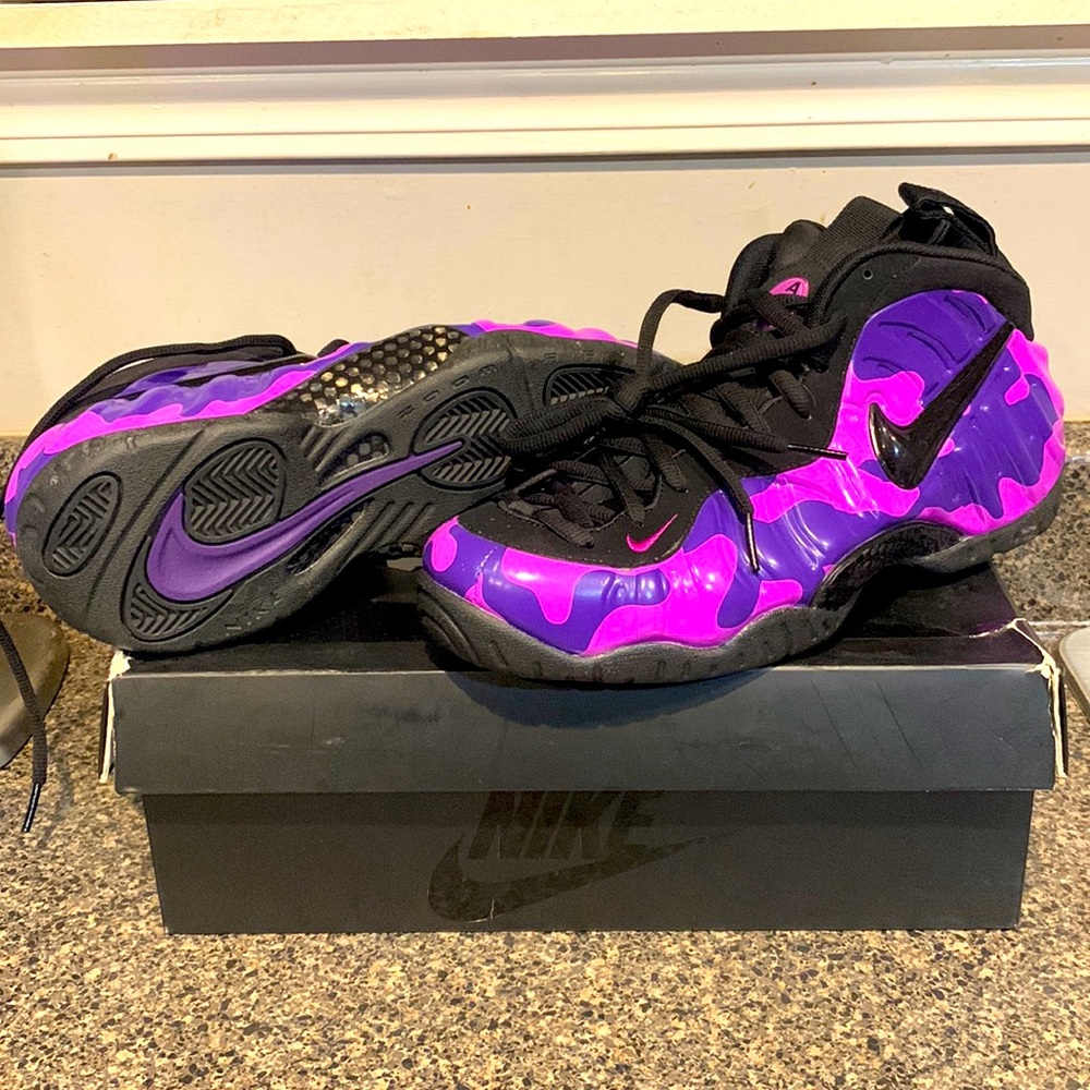 Nike foamposite (NEW)